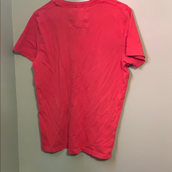 Abercrombie T-shirts size large red - Picture 2 of 4